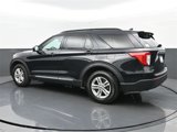 Used 2021 Ford Explorer XLT image 3