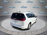 Used 2023 Chrysler Pacifica Touring-L image 3