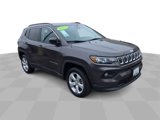 Used 2022 Jeep Compass Latitude image 2