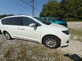 Used 2019 Chrysler Pacifica Touring-L image 4