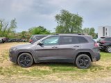 Used 2019 Jeep Cherokee Latitude Plus image 3