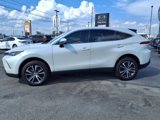 Used 2022 Toyota Venza LE image 2