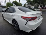 Used 2018 Toyota Camry SE image 2
