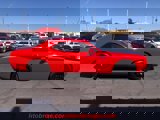 Used 2015 Dodge Challenger SXT image 2