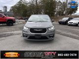 Used 2022 Chrysler Pacifica Touring-L w/ Uconnect Theater Family Group image 2