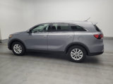 Used 2020 Kia Sorento LX image 3