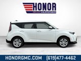 Used 2023 Kia Soul LX image 2