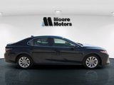 Used 2021 Toyota Camry LE image 2