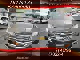 Used 2017 Chevrolet Traverse LT w/ Style and Technology Package image 3