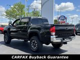 Used 2017 Toyota Tacoma TRD Off-Road w/ Tow Package (A/T) image 2