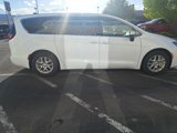 Used 2023 Chrysler Pacifica Touring-L image 4