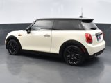 Used 2018 MINI Cooper 2-Door Hardtop image 2