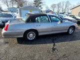 Used 2000 Lincoln Town Car Signature image 4