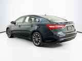 Used 2017 Toyota Avalon XLE image 5