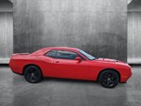 Used 2019 Dodge Challenger SXT image 4
