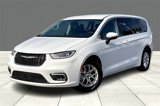 Used 2023 Chrysler Pacifica Touring-L image 2