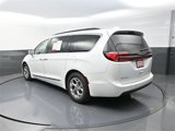 Used 2022 Chrysler Pacifica Limited image 5