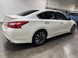 Used 2016 Nissan Altima 2.5 SL w/ 2.5 Technology w/LED Package image 3