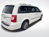 Used 2013 Chrysler Town & Country Touring-L w/ Driver Convenience Group image 3