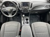 Used 2023 Chevrolet Equinox LT image 3