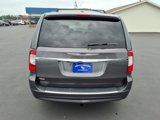 Used 2016 Chrysler Town & Country Touring image 5