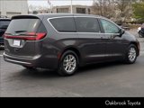 Used 2023 Chrysler Pacifica Touring-L image 5