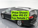 Used 2018 Chrysler Pacifica Limited w/ Advanced Safetytec Group image 2