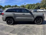 Used 2019 Jeep Grand Cherokee Laredo image 2