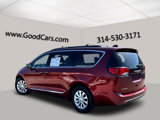Used 2017 Chrysler Pacifica Touring-L image 4