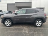Used 2019 Jeep Compass Latitude image 2