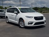 Used 2023 Chrysler Pacifica Touring-L image 2