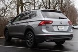Used 2021 Volkswagen Tiguan SE image 5
