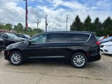 New 2025 Chrysler Pacifica Select image 6