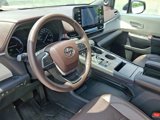 Used 2024 Toyota Sienna Platinum image 4