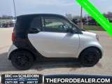 Used 2016 smart fortwo passion image 2