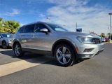 Used 2020 Volkswagen Tiguan SEL image 2