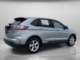 Used 2020 Ford Edge SE image 3