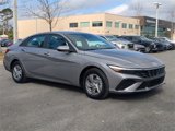 New 2025 Hyundai Elantra SE image 3