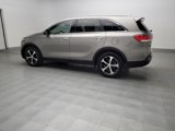 Used 2016 Kia Sorento EX image 3