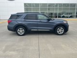 Used 2021 Ford Explorer XLT image 2