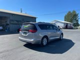 Used 2017 Chrysler Pacifica Touring-L image 6