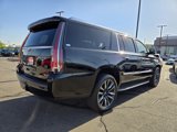 Used 2018 Cadillac Escalade ESV Luxury image 4