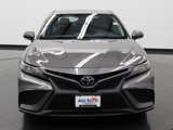 Used 2022 Toyota Camry SE image 3