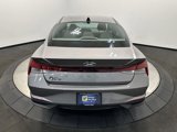 Used 2022 Hyundai Elantra SEL image 5