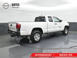 Used 2019 Toyota Tacoma 4x4 Access Cab image 2