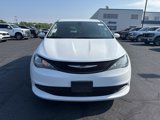 Used 2022 Chrysler Voyager LX image 2