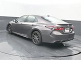 Used 2024 Toyota Camry SE image 3