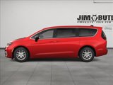 New 2025 Chrysler Pacifica Select image 3