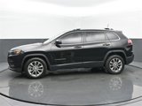 Used 2021 Jeep Cherokee Latitude Lux w/ Comfort/Convenience Group image 2
