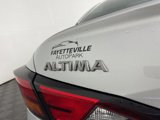 Used 2023 Nissan Altima 2.5 SR w/ SR Premium Package image 3
